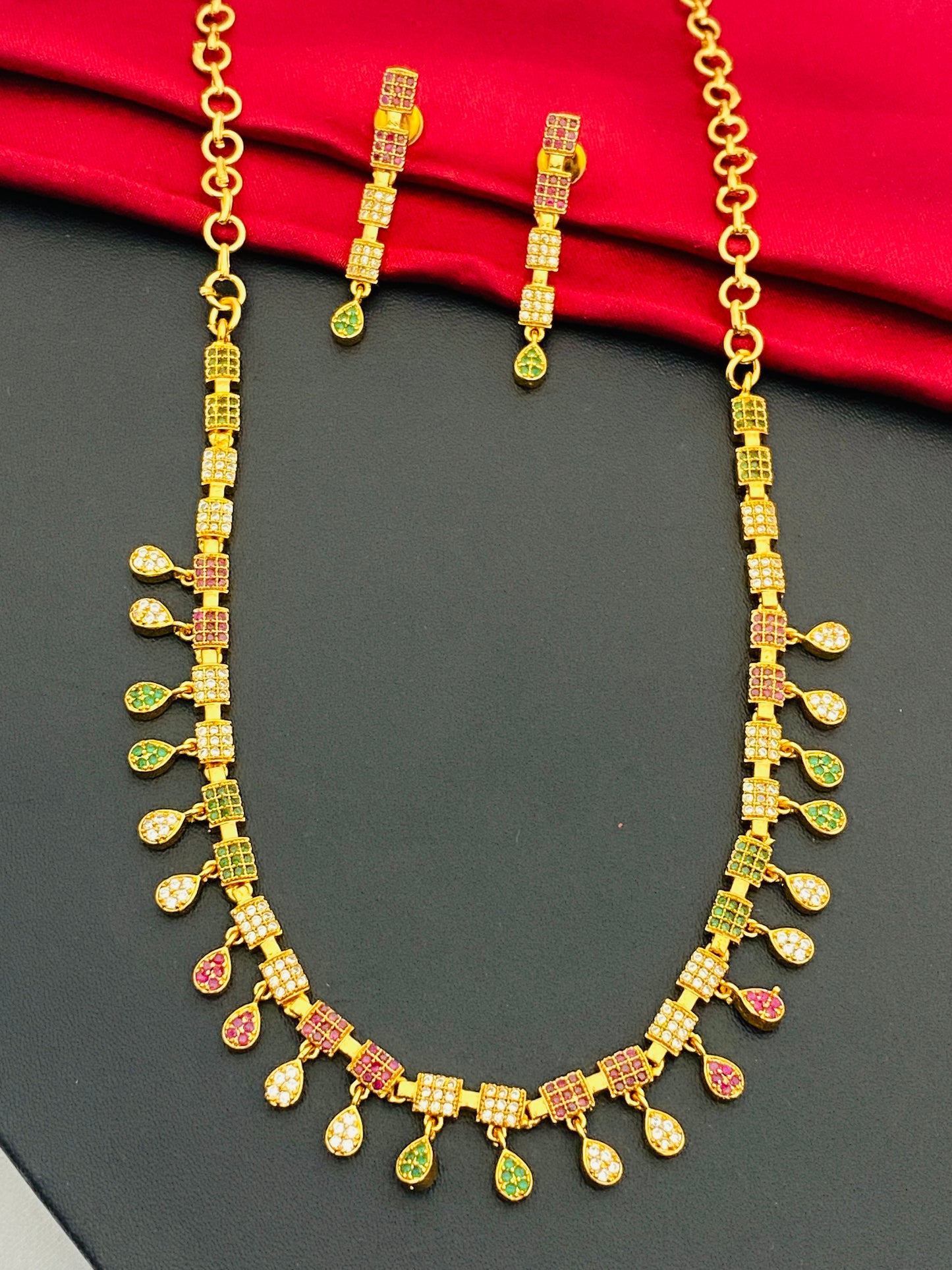 Premium Gold Plated Necklace With Earrings In Buckeye