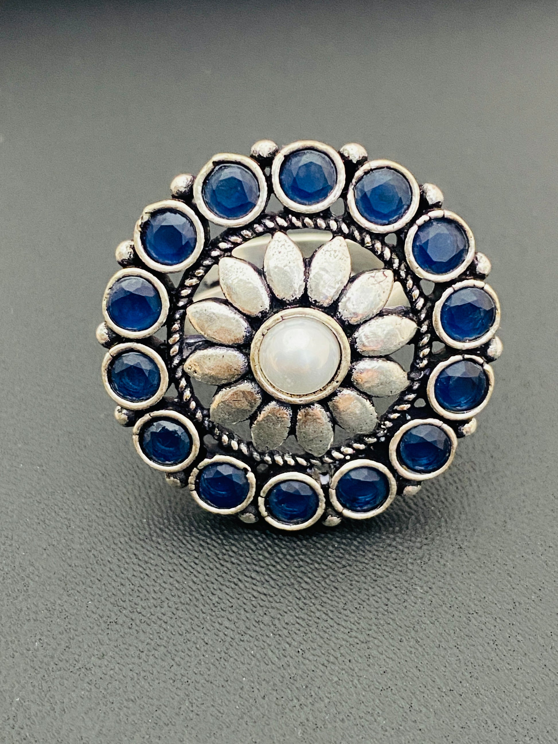 Flower Designed Silver Toned Oxidized Finger Ring in Sedona