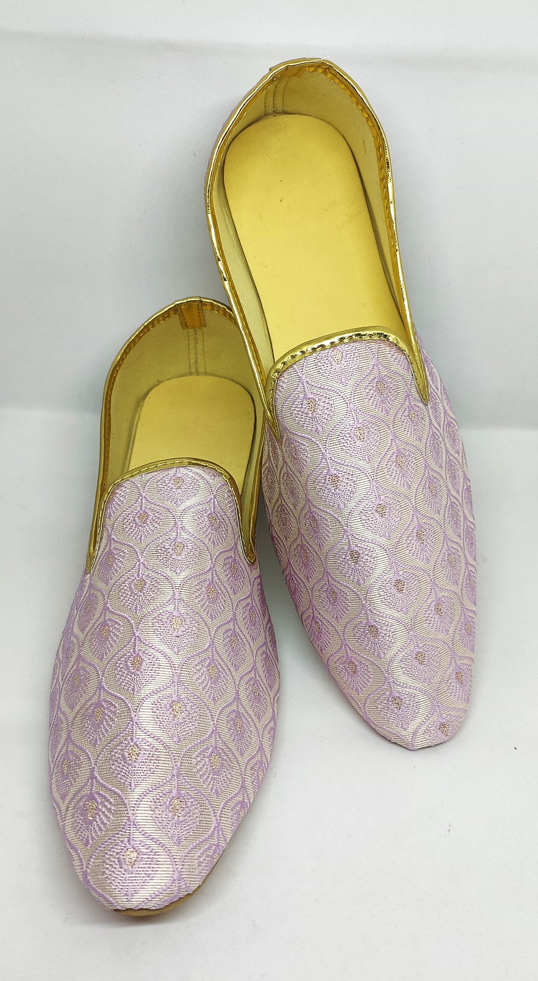 Graceful Pink Color Mojaris for Men Near Me