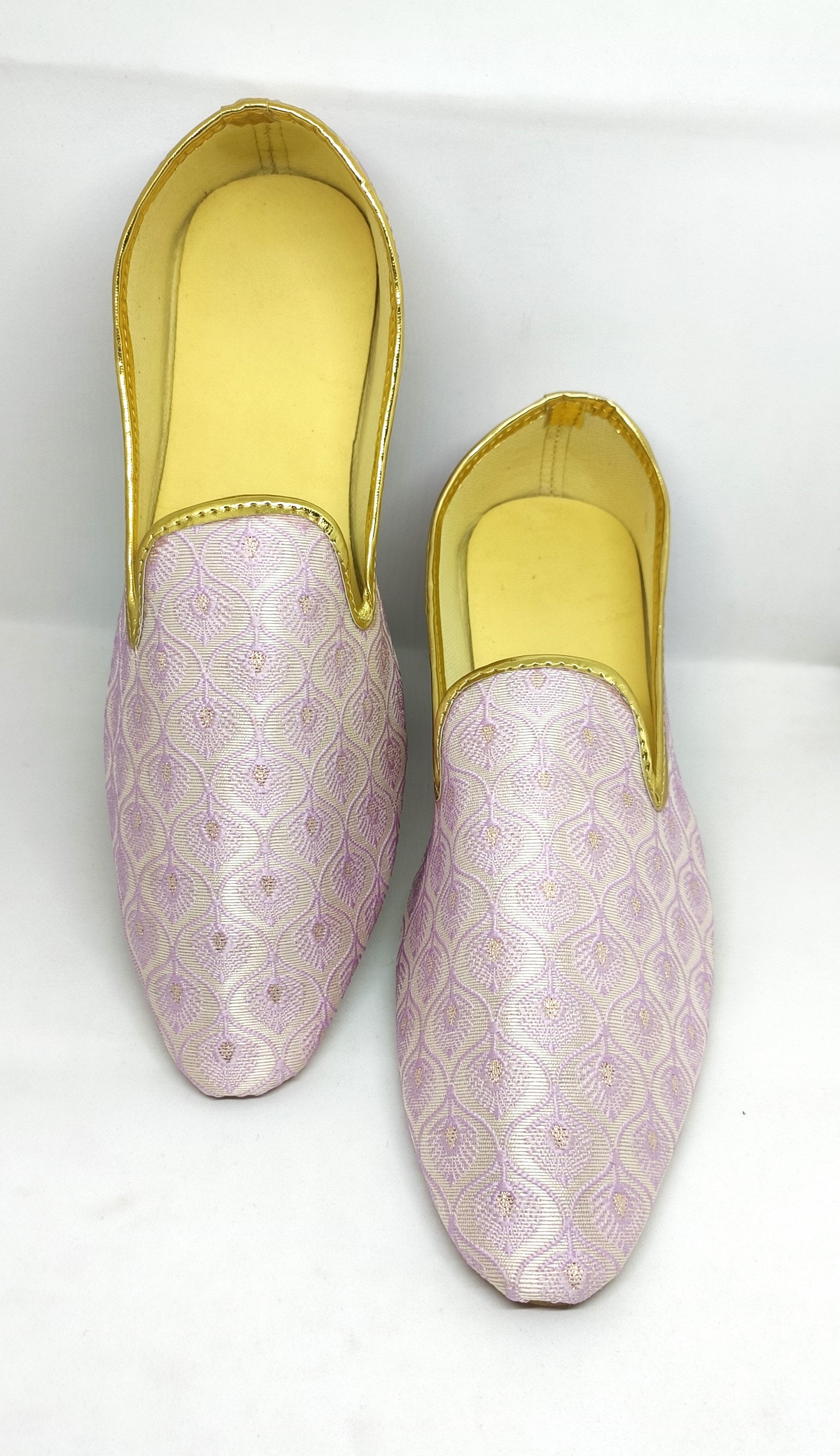 Graceful Mojaris for Men In USA
