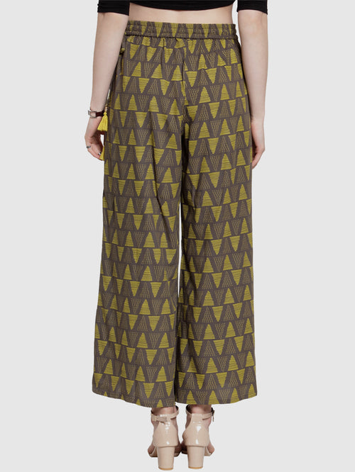 Black Palazzo Pants With Yellow Print In Glendale 