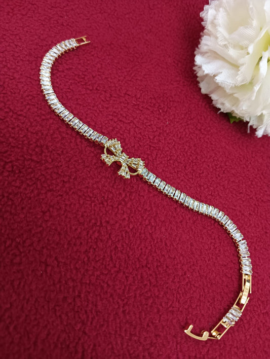 Alluring White Color American Diamond Beautiful stone bracelet 