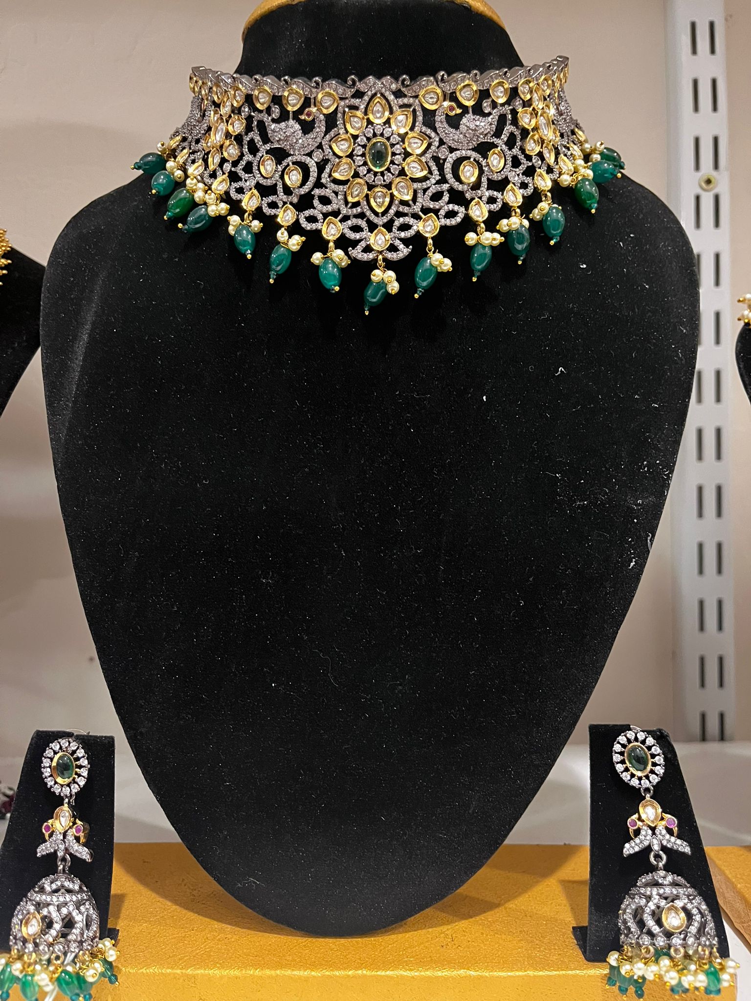 Unique Bridal Choker Kundan And Emerald Pearl Necklace Set With Earrings