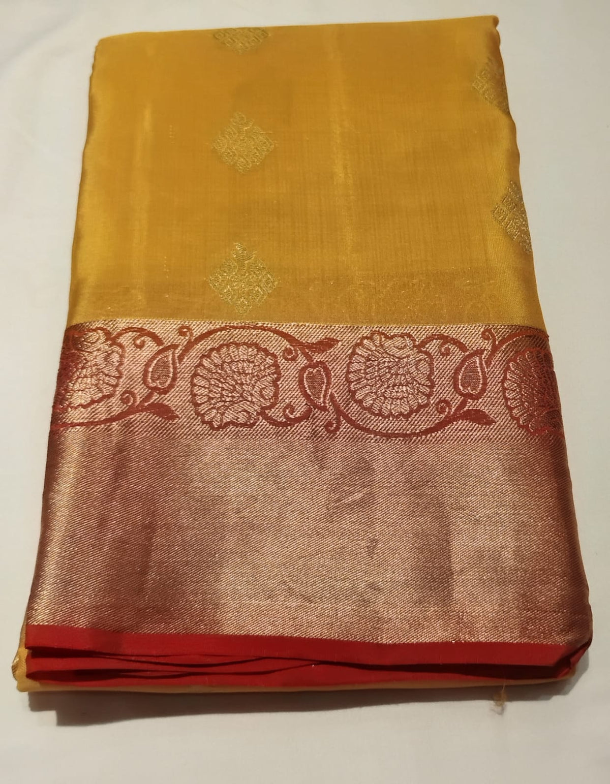  Alluring Handwoven Yellow Color Pure Kanchi Silk With Ruby Red Color Contrest Boder And Gold Zari Work Saree For Women