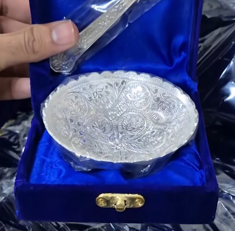Royal Silver Embossed Serving Bowl Gift Set With Blue Velvet Box