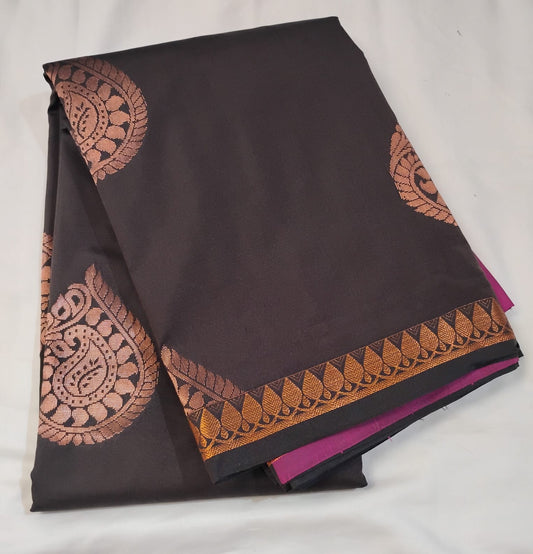 Beautiful Brown And Magenta Pink Color Pure Kanchi Silk With Gold Zari Work Border Saree For Women