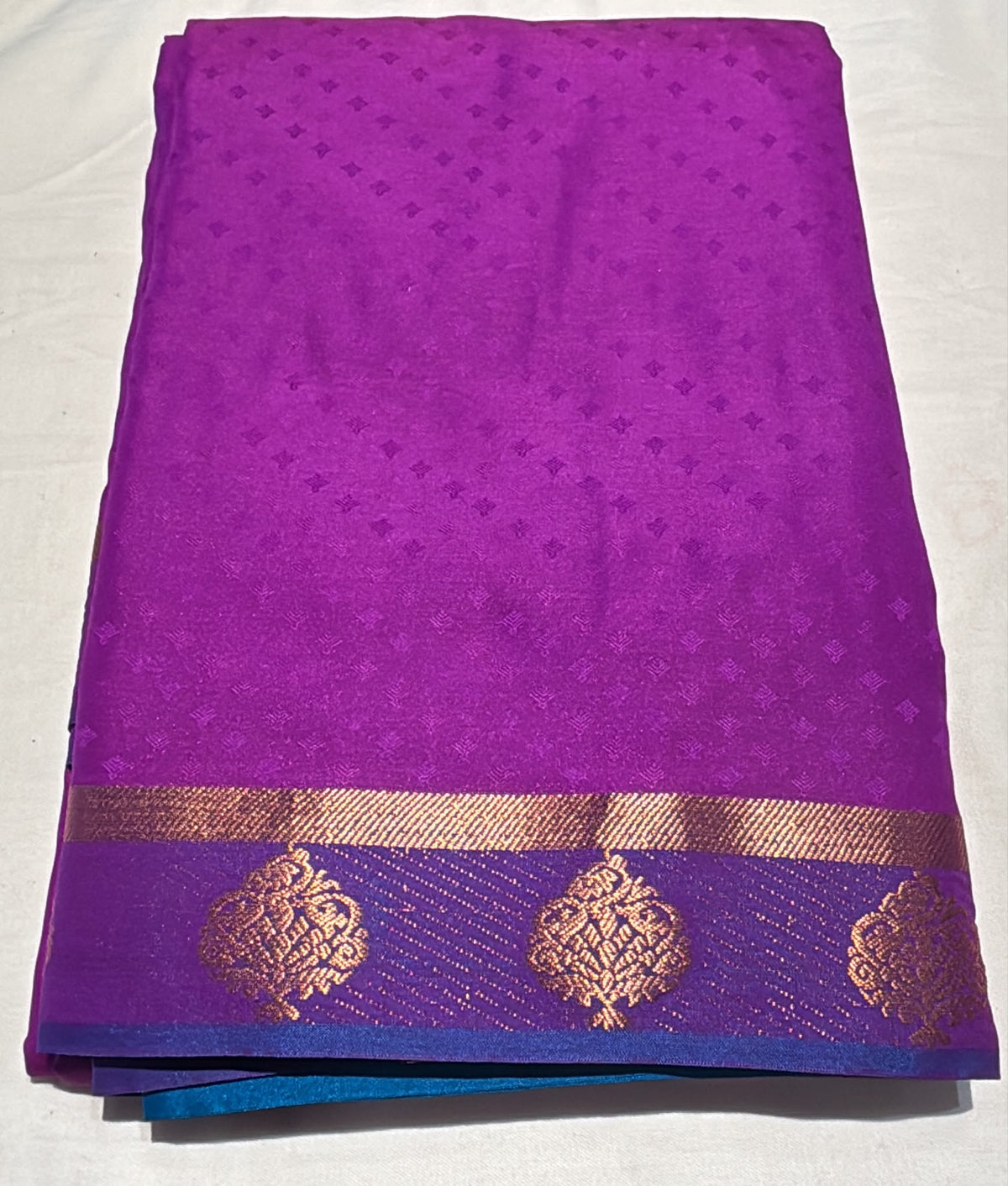 Attractive Luminous Dark Lavender Color Pure Kanchi Silk With Elegant Motifs Border And Gold Zari Work Saree For Women