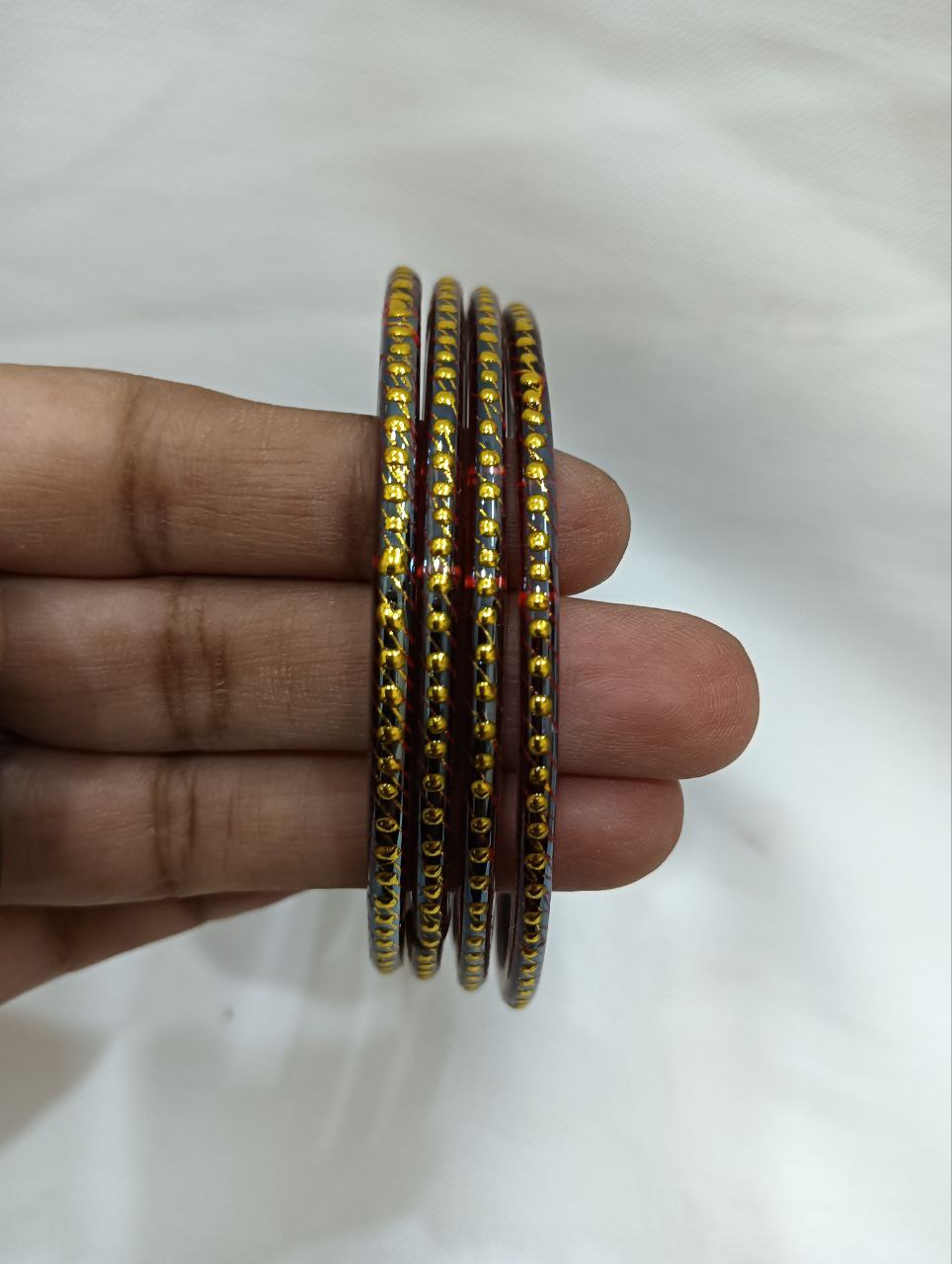 Checked Design Glass Bangles For Women Near Me