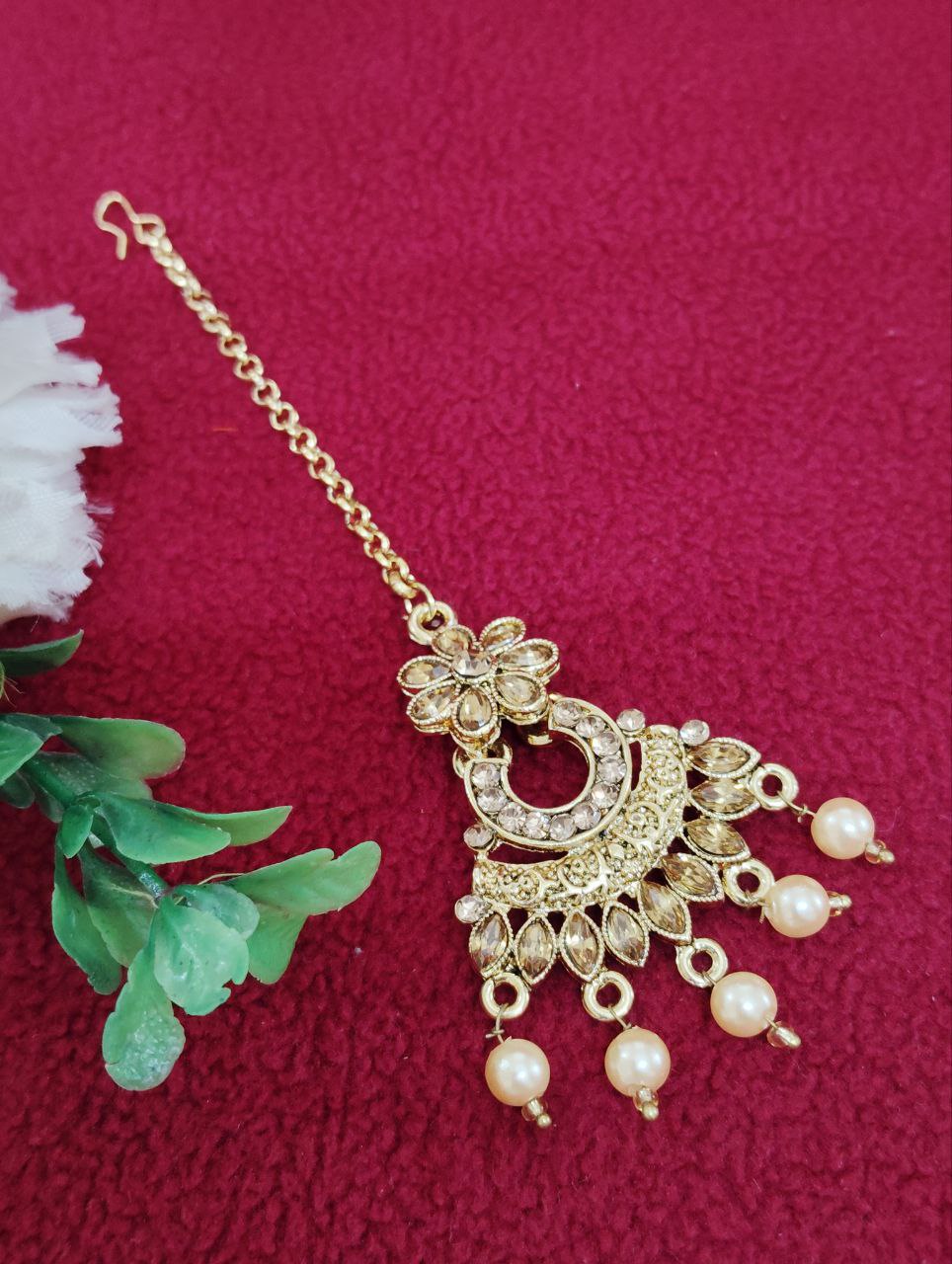 Alluring Antique Gold With Golden Color Tikka For Women