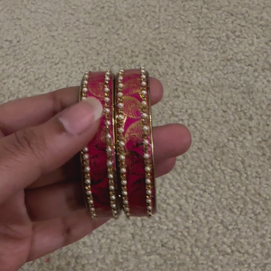 Pink Color Checked Design Glass Bangles in USABangles 