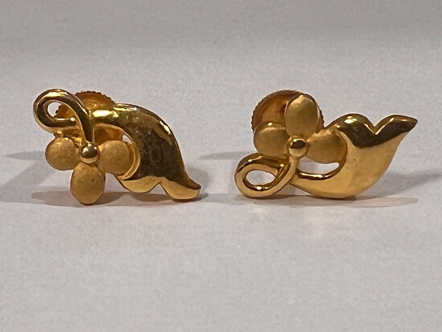 Alluring Pure 24Kt Gold Earrings for Women In USA
