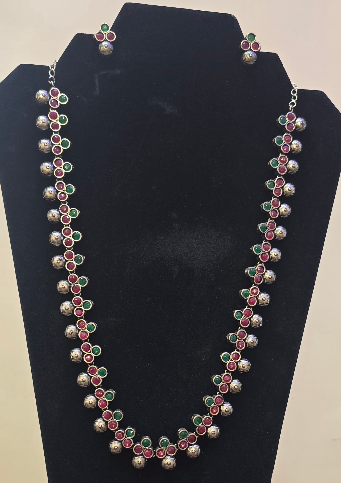Dazzling Multicolor Flower Shaped Necklace Set For Women