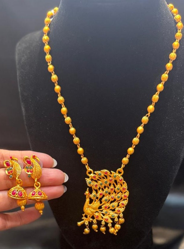 Pretty Gold Plated Matt Finish Dark Pink And Green Color Stones Necklace And Earrings Set Near Me