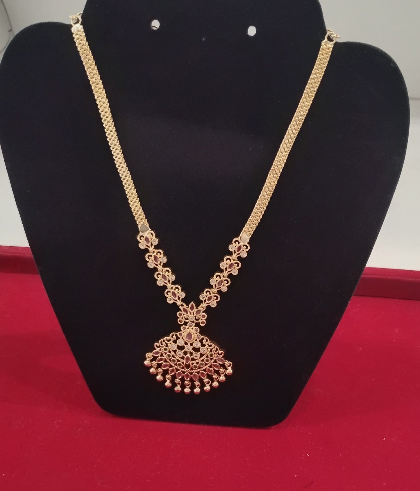 Elegant White Color Stones Gold Plated Necklace For Women