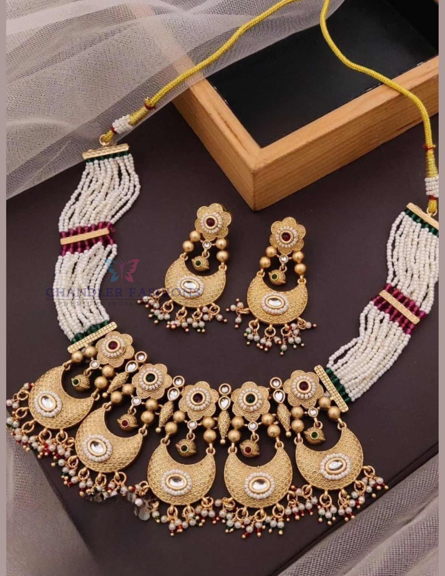 Beautiful White And Red Color  Antique Gold Necklace With Earrings For Women