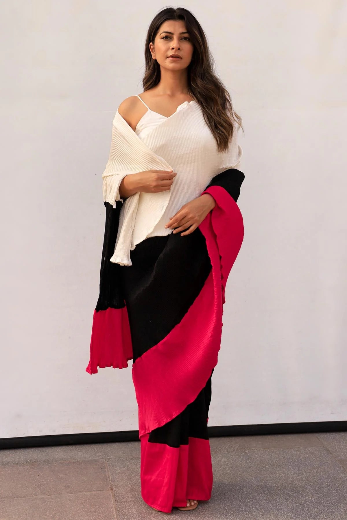 Women's Italian Crush Style Silk Saree With Multicolor