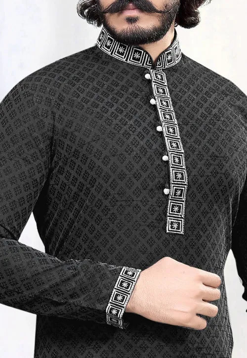 Men's Embroidered Cotton Silk Kurta Pajama Set in Skull Valley